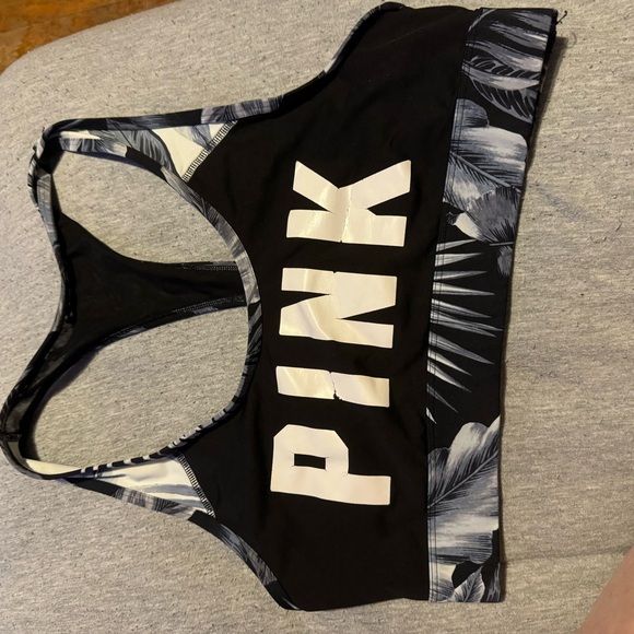 Sports bra - Picture 1 of 3